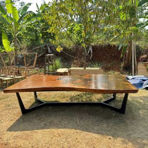 Meja Kayu Trembesi Kaki Besi Powder Coating Modern