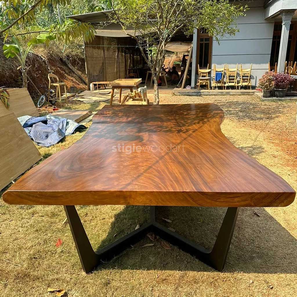 Meja Kayu Trembesi Kaki Besi Powder Coating Modern - Gambar 2
